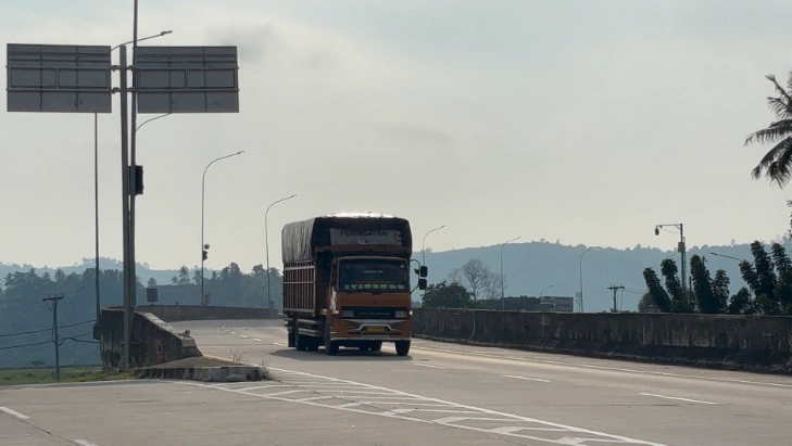 Pemerintah Berlakukan Pembatasan Angkutan Barang di Tol hingga 4 Januari 2026