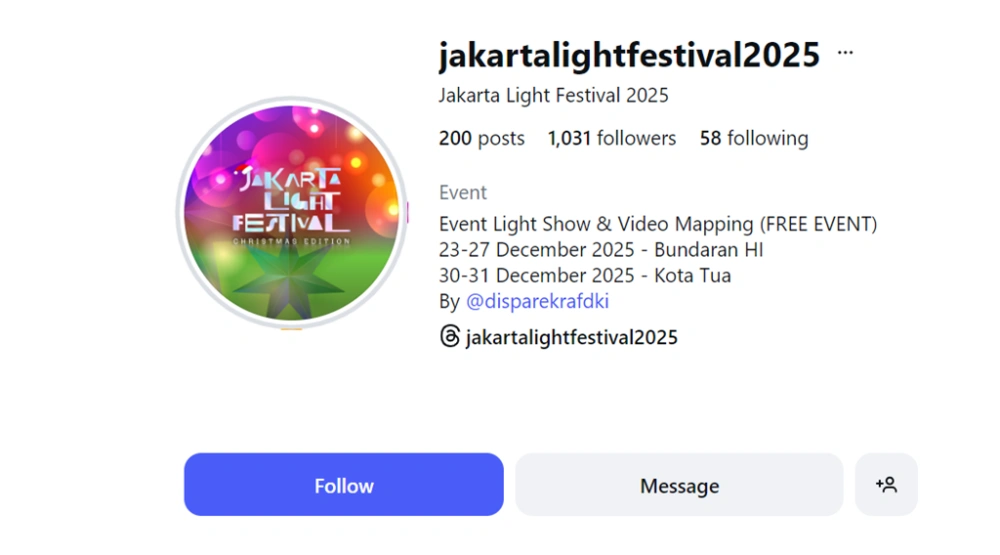 Jakarta Light Festival di malam pergantian tahun.