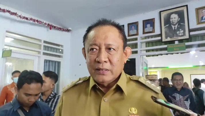Gubernur Gorontalo, Gusnar Ismail [Foto: Tribun Gorontalo]