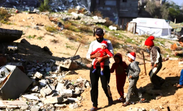 Komunitas Kristen Gaza Rayakan Natal di Tengah Bombardir Israel dan Dengungan Drone