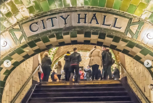  Stasiun City Hall, stasiun bawah tanah di Manhattan, New York City [Sumber Foto: Instagram nyclovesnyc]