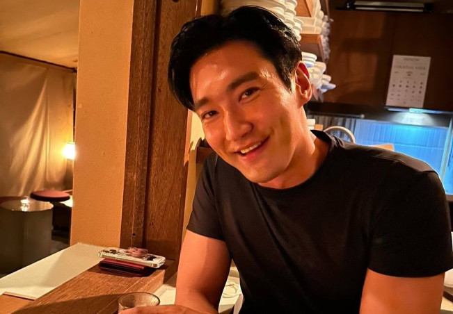 Bukan Politik, Ini Alasan Siwon Suju Berduka Soal Charlie Kirk Sampai Dihujat