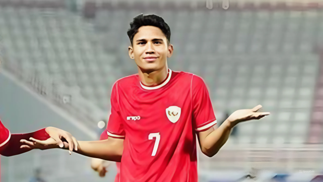 5 Fakta Unik Marselino Ferdinan: Menggiring Bola Dari Surabaya Hingga ke Inggris