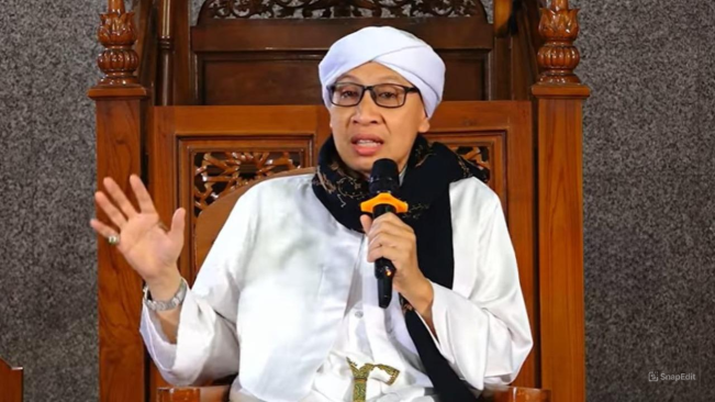 Pandangan Buya Yahya Mengenai Ibu Durhaka, Julukan yang Diberikan Lolly pada Nikita Mirzani