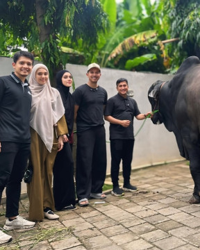 Sonny Septian Berikan Sapi ke Tempat yang Tepat Menerimanya (instagram/@sonnyseptian)