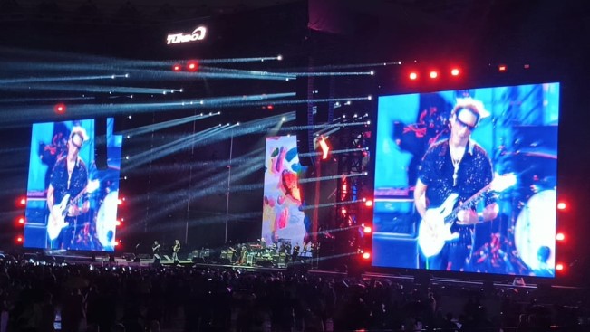 Steve Vai Tampil di Konser Dewa 19 All Stars 2:0, Ahmad Dhani Beri Pujian