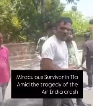 Vishwash Kumar Ramesh berjalan ke ambulans sesaat setelah Air India 171 jatuh. (Instagram @barkha.dutt)
