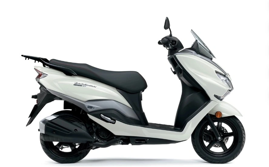 Suzuki Burgman Street 125EX didesain oleh Matsuzawa Shuji [Suzuki Jerman]