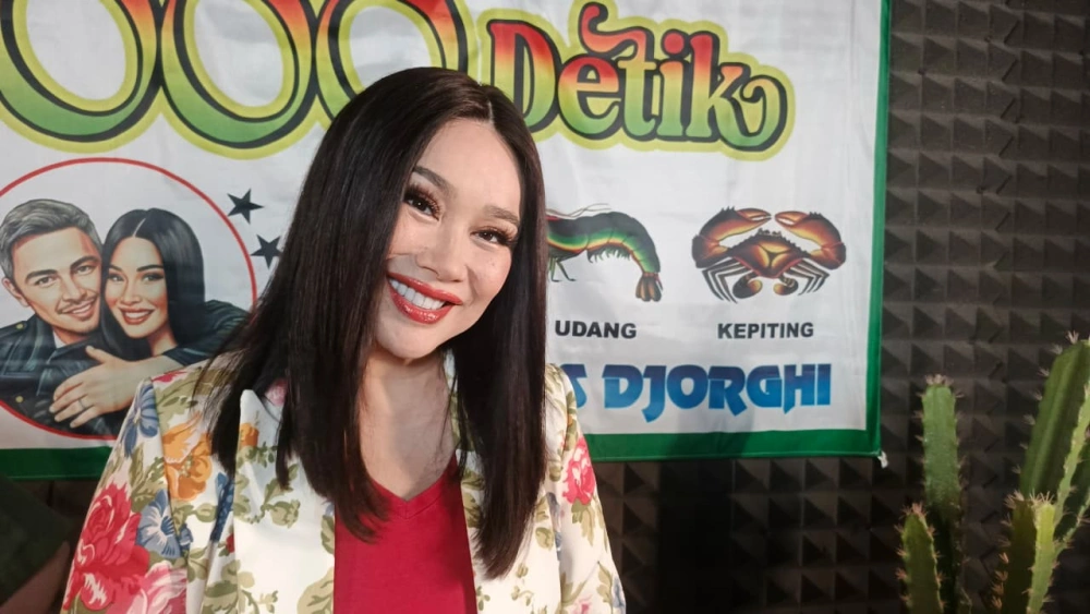 Titi DJ bagikan tips merawat kulitnya. [FTNews/Raka]