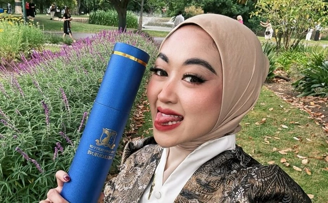 Biodata dan Agama Tika Tazkia, Teteh Sunda Bandung Beri Pidato di Wisuda University of Melbourne