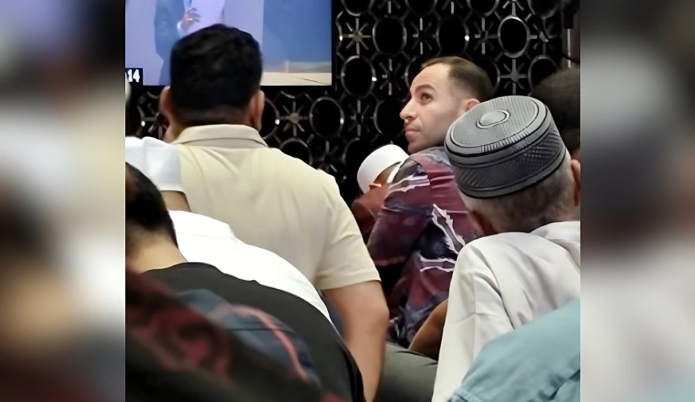 Timur Kapadze Salat Jumat di Istiqlal, Isyarat Bakal Latih Timnas Indonesia?