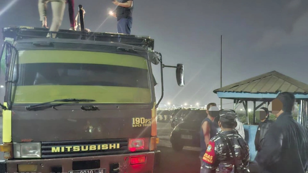 Distop Menkeu Purbaya, Pakaian Bekas dari Malaysia Masuk lewat Pelabuhan Patimban