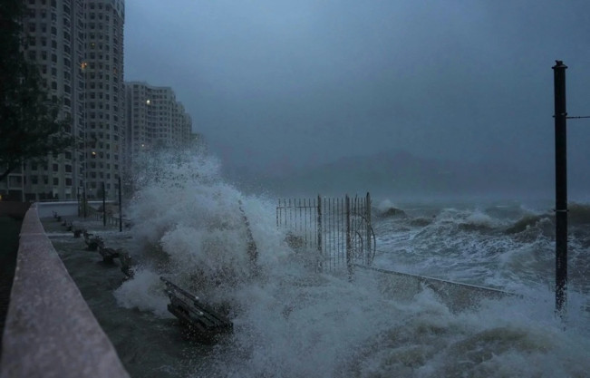 Topan Ragasa Terjang Asia, Kemlu Pastikan WNI Aman di Hong Kong hingga Taiwan