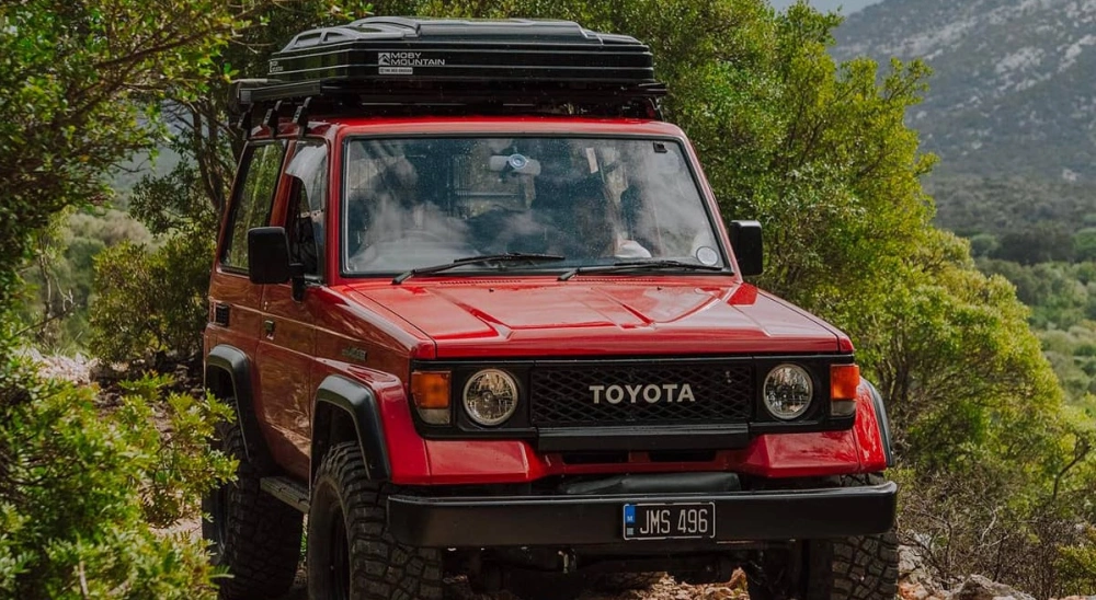 5 Mobil Offroad Murah Setara Land Cruiser: Mesin Bandel, Gagah di Medan Berat