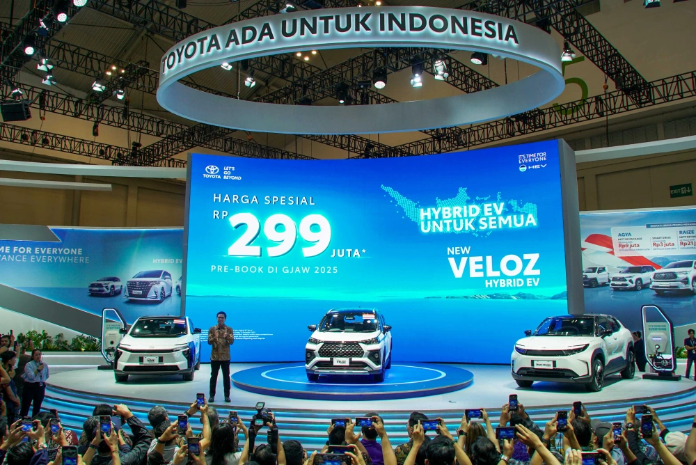 Toyota resmi merilis New Veloz Hybrid EV di GJAW 2025 [TAM]