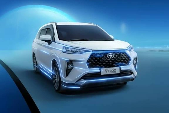 Toyota Veloz Hybrid Jadi Pilihan Performa Oke Bensin Tetap Irit Parah