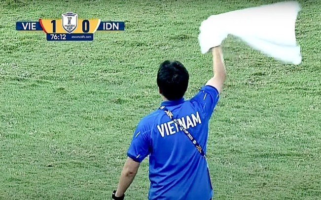 Strategi Jenderal Perang Korea: Arti Lambaian Handuk Putih Staf Pelatih Vietnam di Final AFF