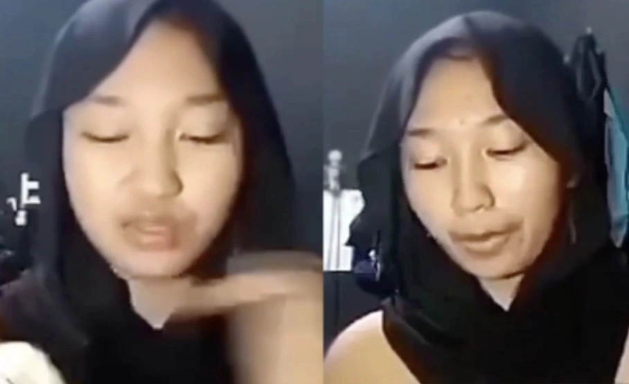 Momen wanita meludahi Al Quran. [TikTok]