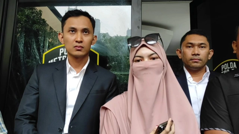 Wardatina Mawa lapaorkan Inara dan Insanul  [FTNews/Raka]