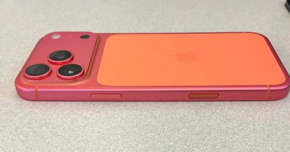 Warna Iphone 17 Pro Cosmic Orange. [Instagram]