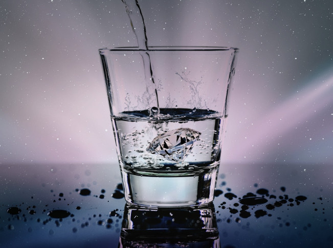Ilustrasi minum (Pixabay)