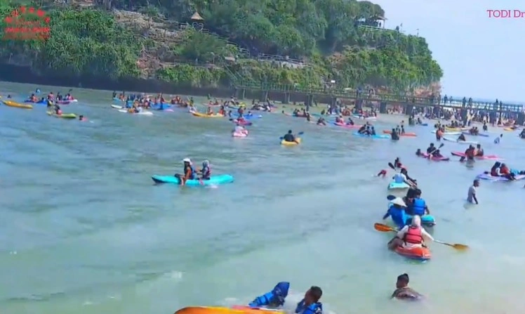 Rp 50.000 Cuma untuk 2 Jam, Tarif Gazebo Pantai Drini Gunungkidul Dikeluhkan