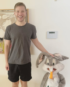 Yair Netanyahu bersama ayahnya Benjamin dan Elon Musk. (Instagram @yair_netanyahu)