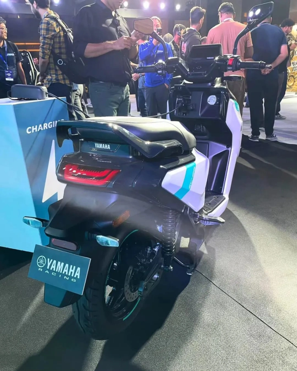 Yamaha Rilis Motor Listrik 2025 Harga Mulai Belasan Juta Rupiah