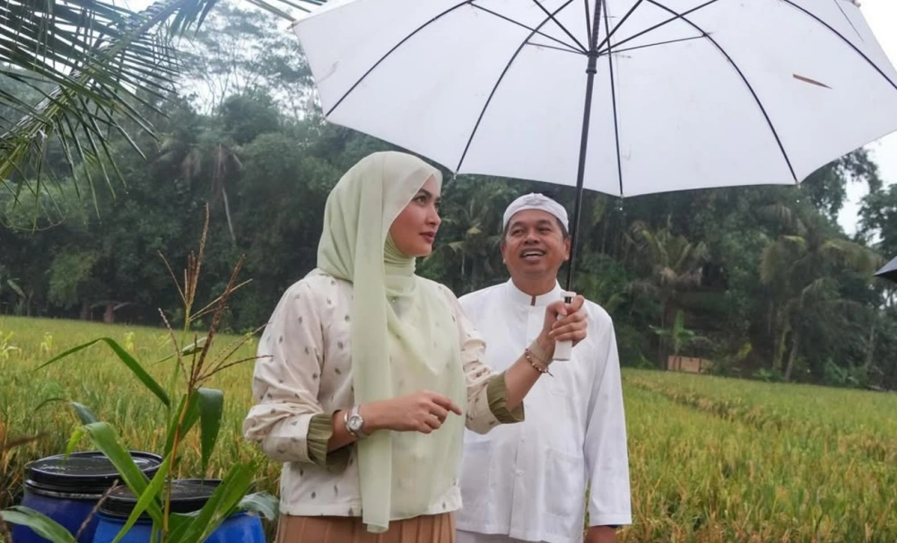 5 Momen Mesra Dedi Mulyadi dan Young Syefura yang Jadi Sorotan