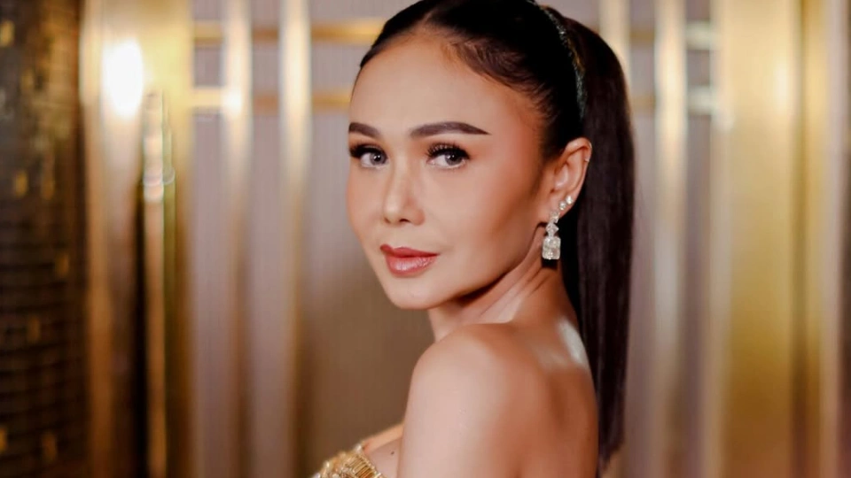 Digosipkan Jadi Selingkuhan Irwan Mussry, Yuni Shara: Saya Sangat Dirugikan