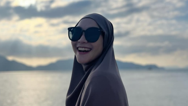 Zaskia Adya Mecca Klarifikasi Usai Sindir Ojol Temui Wapres Gibran