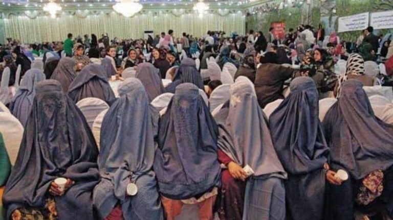 Edan! Taliban Kerahkan Pasukan Ancam Perempuan Bepergian