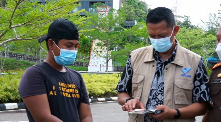 Tembus Lockdown dan Lewati Jalur Tikus Demi Keluarga