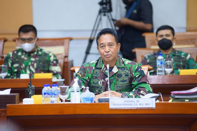 Jokowi Cari Hari Baik untuk Melantik Andika sebagai Panglima TNI