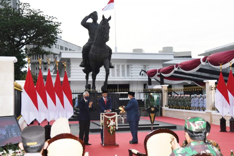 Presiden Resmikan Tugu Api Semangat Indonesia Merdeka