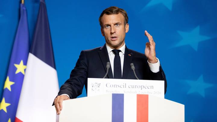 Diam-diam, Presiden Macron Ubah Warna Bendera Prancis