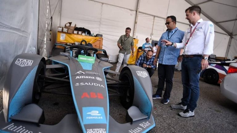 Ahmad Sahroni: Jangan Kaitkan Formula E dengan Politik