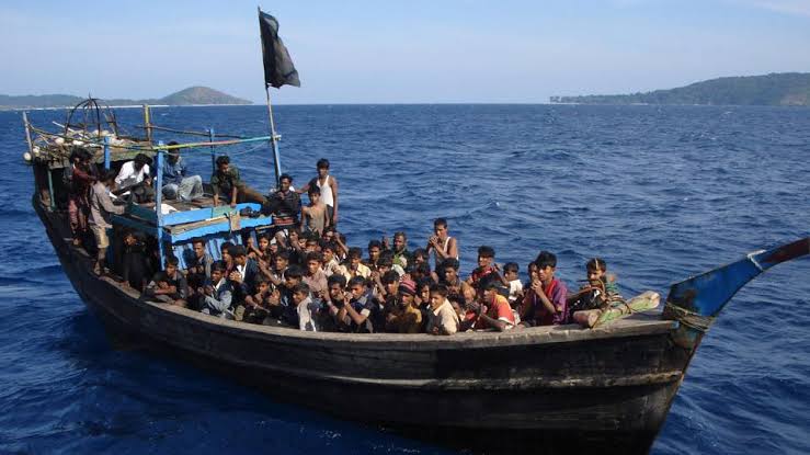 Indonesia Tolak Kapal Pengungsi Rohingya