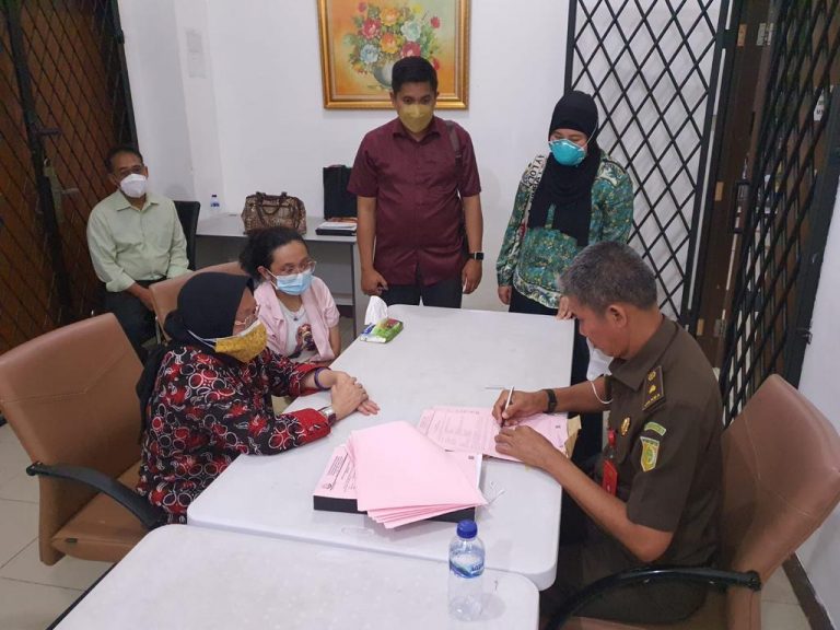 Notaris yang Jual Tanah Milik Ibunda Dino Patti Djalal Segera Disidangkan