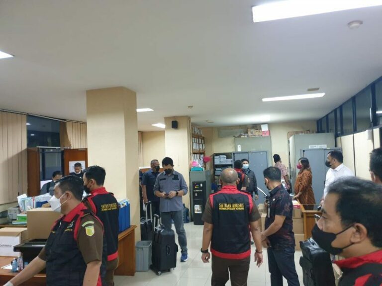 Terkait Korupsi, Kantor Dinas Pertamanan Pemprov DKI Digeledah