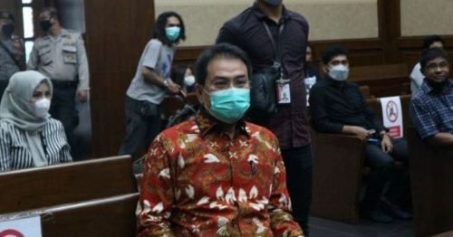 Hakim Ingatkan Azis Syamsuddin Berikan Keterangan Jujur