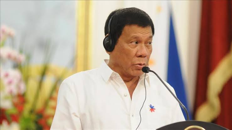 Presiden Duterte: Warga yang Tidak Divaksin akan Ditangkap