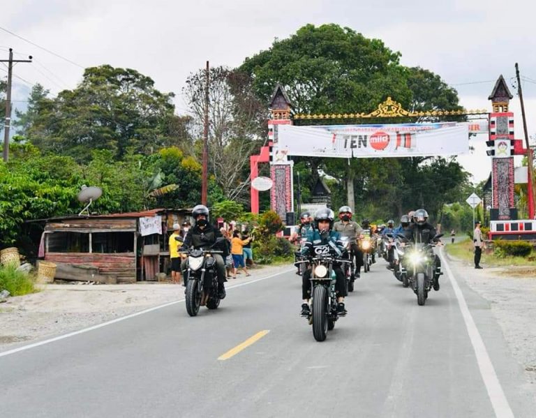 Riding di Toba, Jokowi: Infrastruktur Jalan 20 Persen Bergelombang