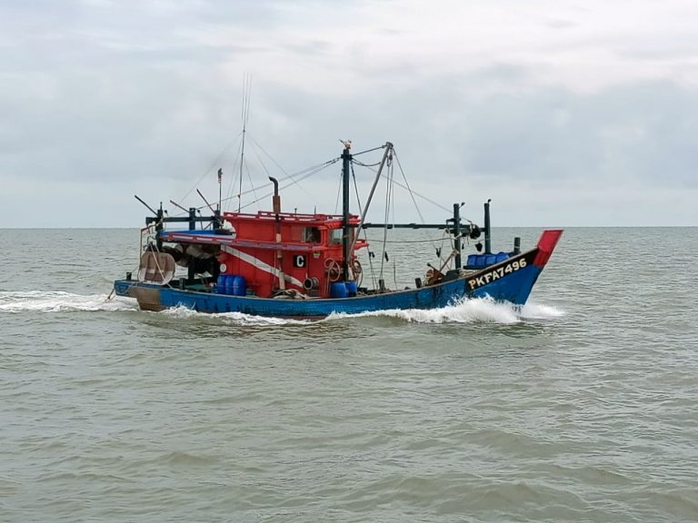 KKP Gagalkan Ilegal Fishing di Selat Malaka