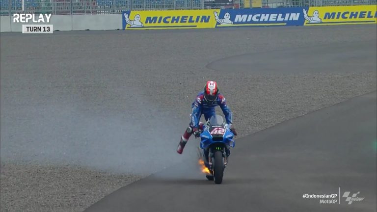 MotoGP Mandalika Dihentikan Ketika Motor Alex Rins Terbakar