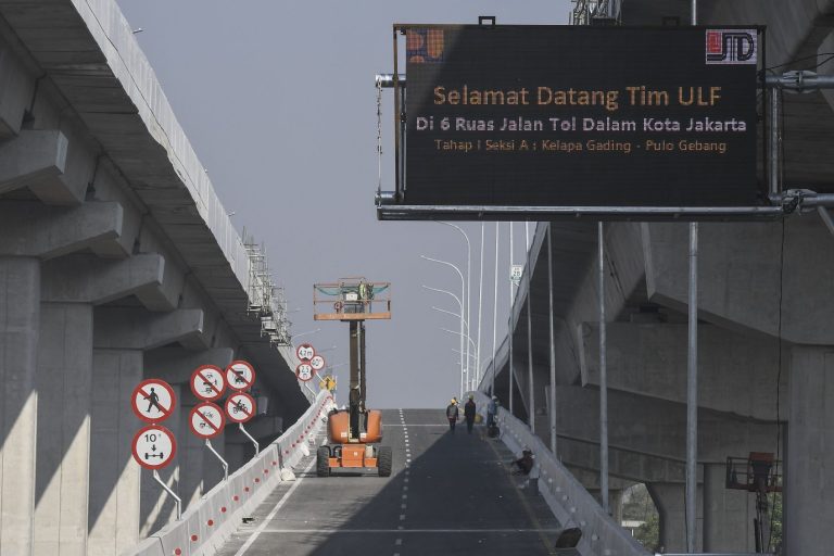 Mobil dengan Kecepatan 100 KM Perjam di Tol Bakal Ditilang