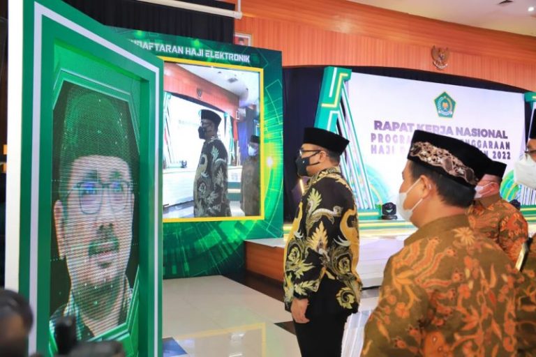 Ratusan Petugas Haji Mulai Diterbangkan ke Arab Saudi