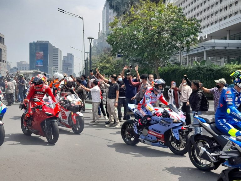 Teriakan Nama Marc Marquez Kalahkan Kebisingan Motor Para Pebalap