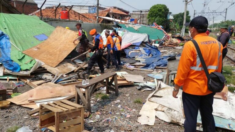 Wujudkan Keselamatan Perjalanan Kereta, 6 Perlintasan Liar Ditutup