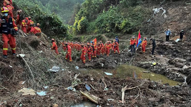 Black Box Warna Orange Pesawat China Eastern Ditemukan